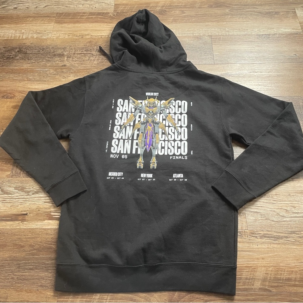 League of Legends worlds San Francisco 2022 gamer hoodie Small